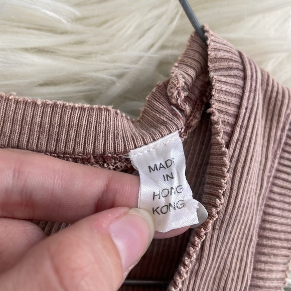 Royal plush tan beige ribbed sleeveless scoop neck tank top metal hardware logo - Picture 8 of 17